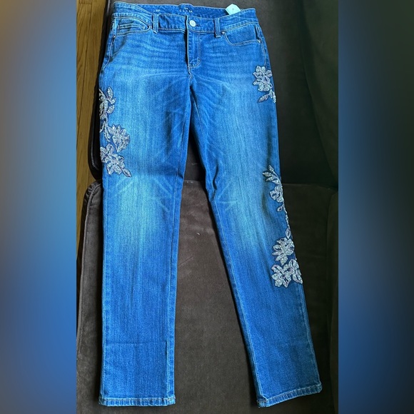 WHBM Blue Slim Straight Mid Waist Jeans Beaded Embroidered Floral Print Sz 8P - Picture 1 of 12